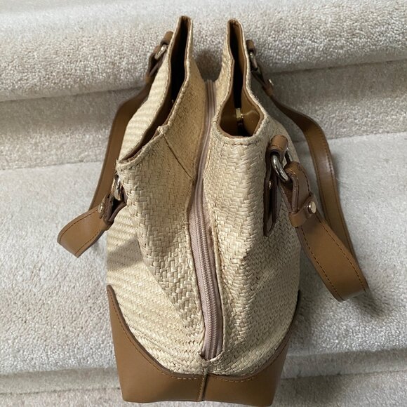 Liz Claiborne Vintge Woven Cream and Tan Leather Tote Bag - Picture 5 of 12